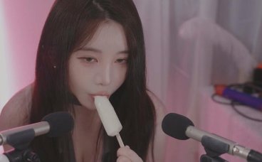 “超越传统ASMR！Yoonying《ASMR女友发型店》如何用‘虚拟触觉’征服百万观众？”