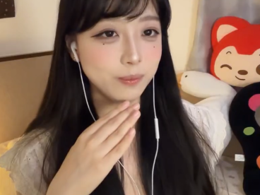 从红绿灯寸止到盒岛付费:一个小鸟大王听众的深夜笔记